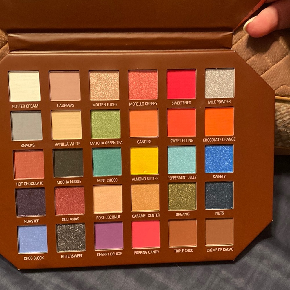 i heart revolution full chocolate bar palette never used